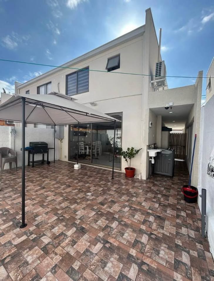 ARRIENDO DE CASA EN COSTA LAGUNA
